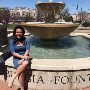 Meet your Posher, Caridad